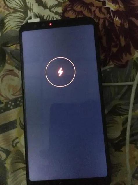 华为荣耀8,突然开不了机了,充上电显示红灯,但是长按电源键也无法开机...