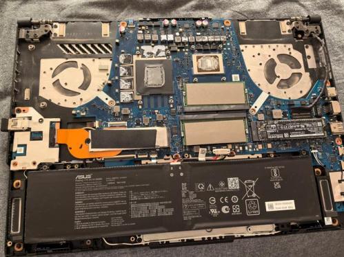 御三家X570主板怎么选?