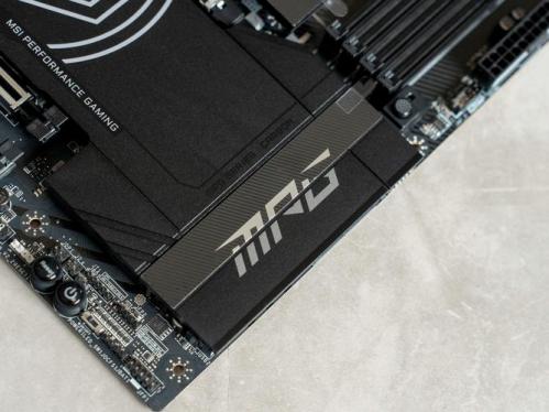 双十一剁手,准备换主板,X570哪款好?打游戏用