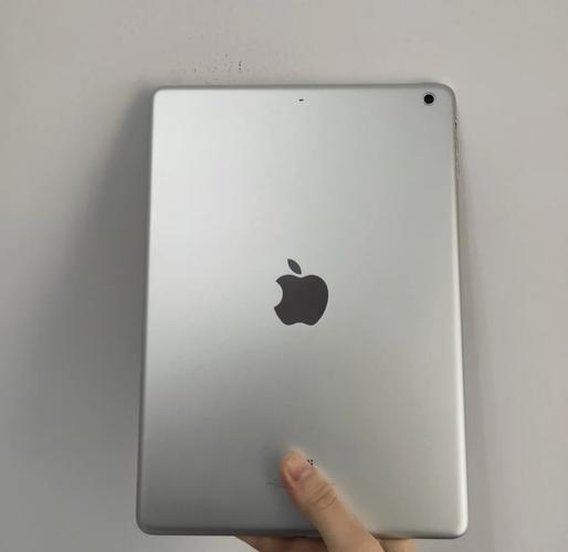 ipadair1是哪一年的