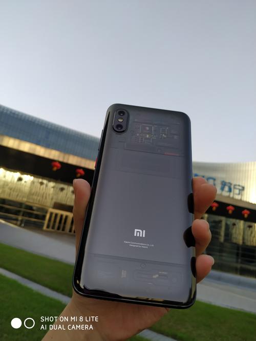 小米8透明探索版与小米8的区别?